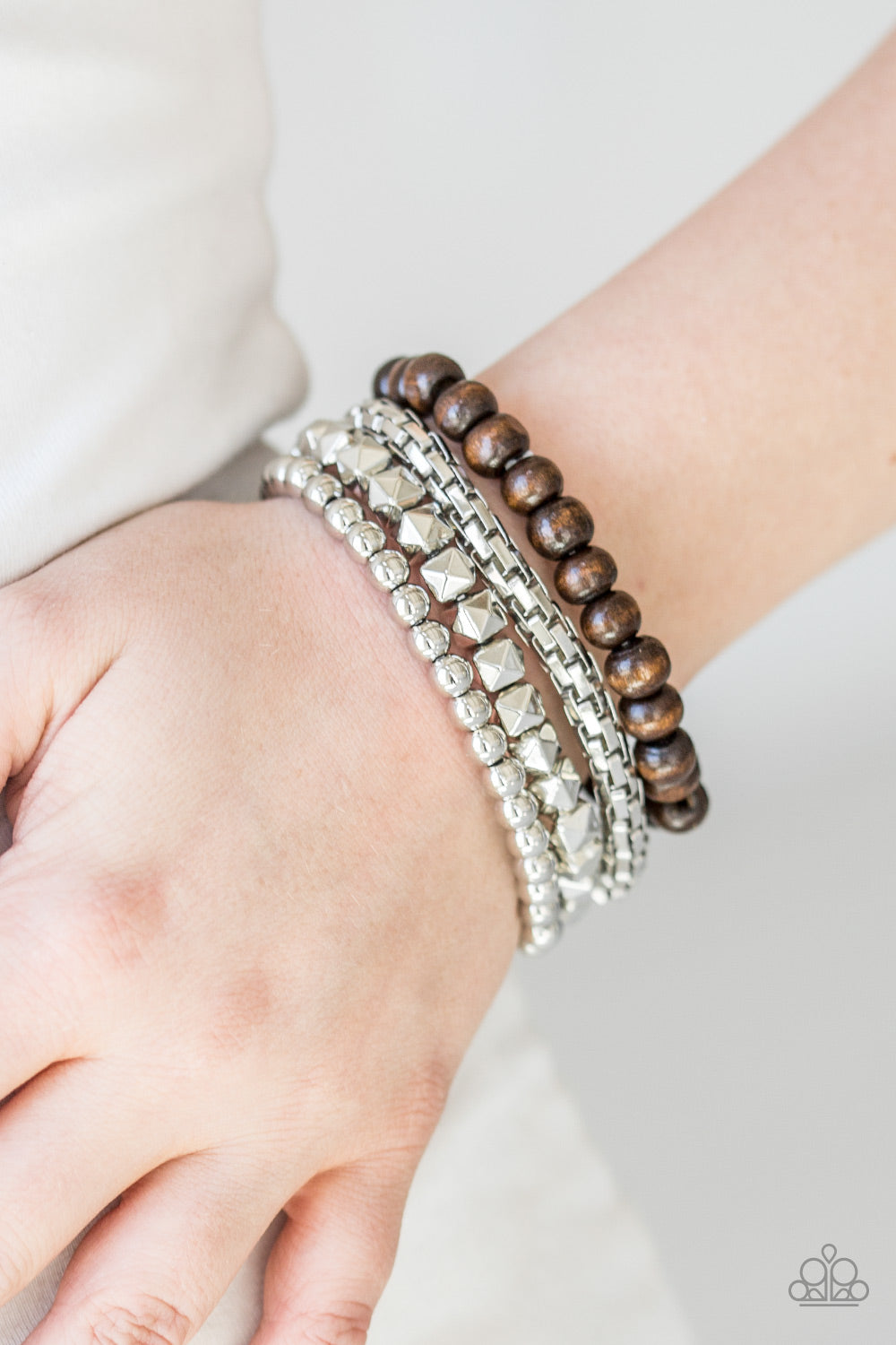 Paparazzi ♥ Retro Rocker - Silver ♥ Bracelet