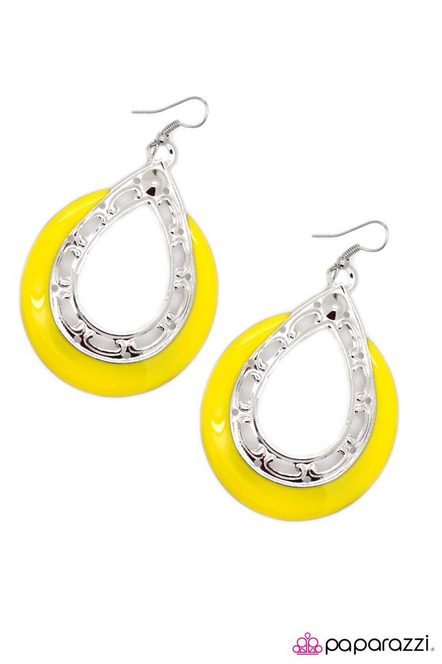 Paparazzi ♥ Cut It Out - Yellow ♥ Earrings