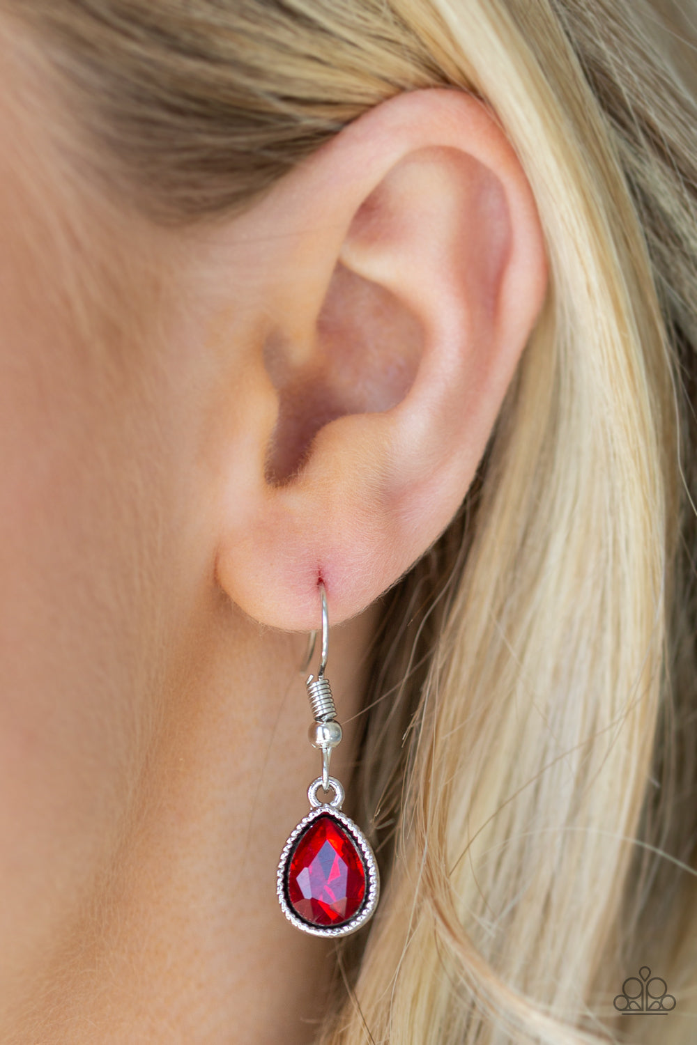 Paparazzi ♥ Classy Classicist - Red ♥ Necklace