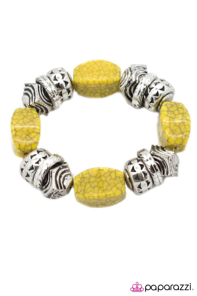 Paparazzi ♥ Into The Great Wide Open - Yellow ♥ Bracelet
