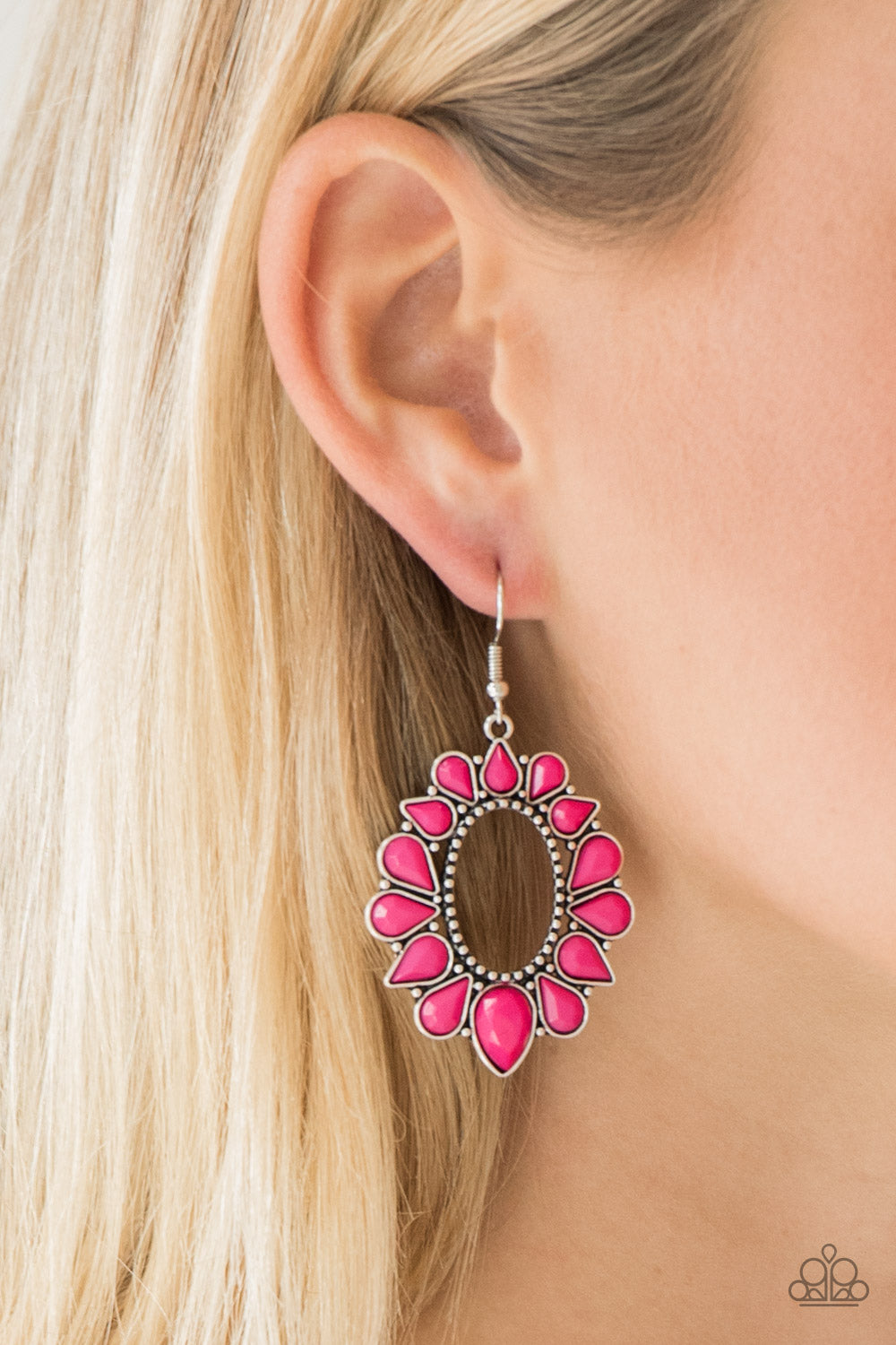 Paparazzi ♥ Fashionista Flavor - Pink ♥ Earrings