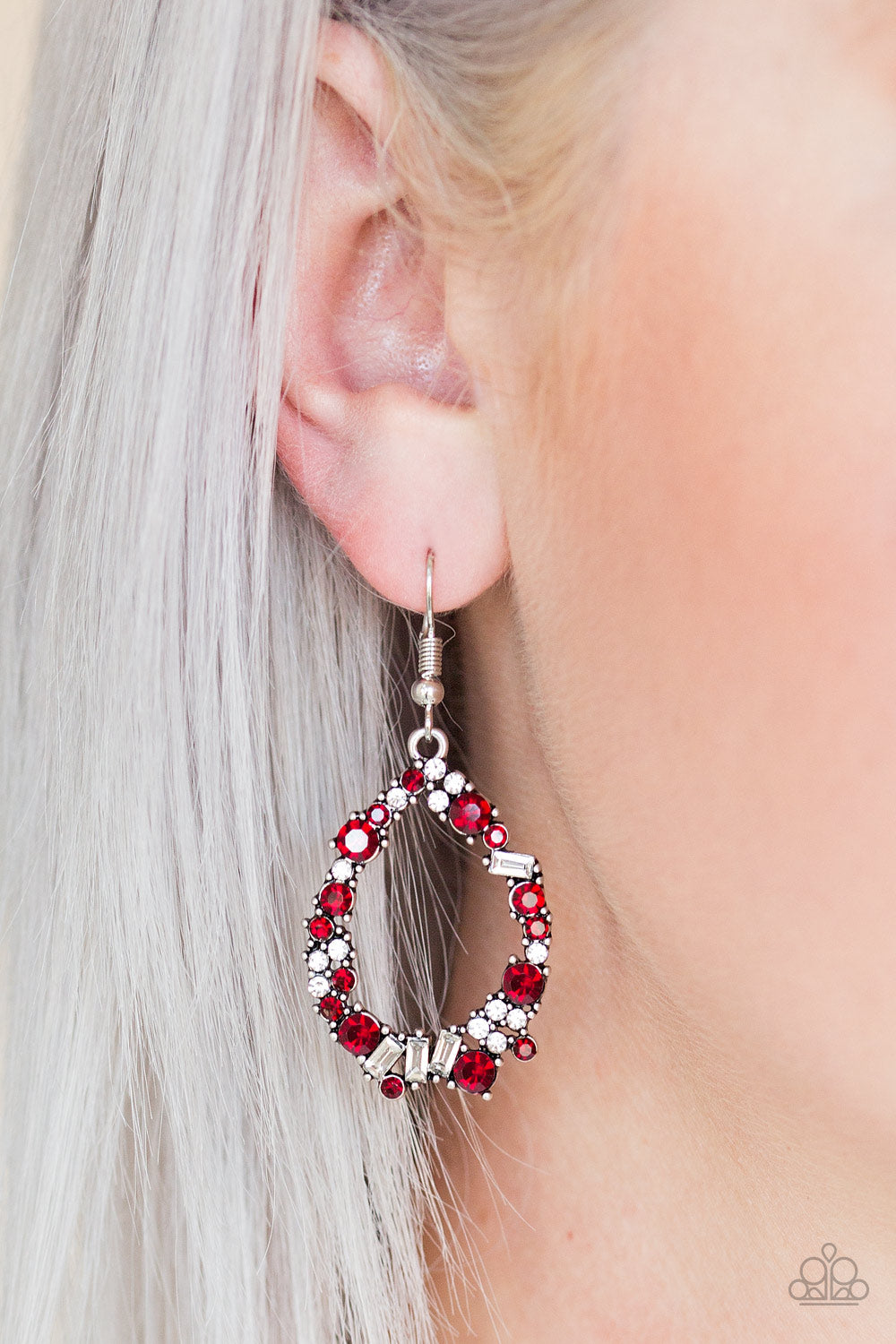 Paparazzi ♥ Crushing Couture - Red ♥ Earrings