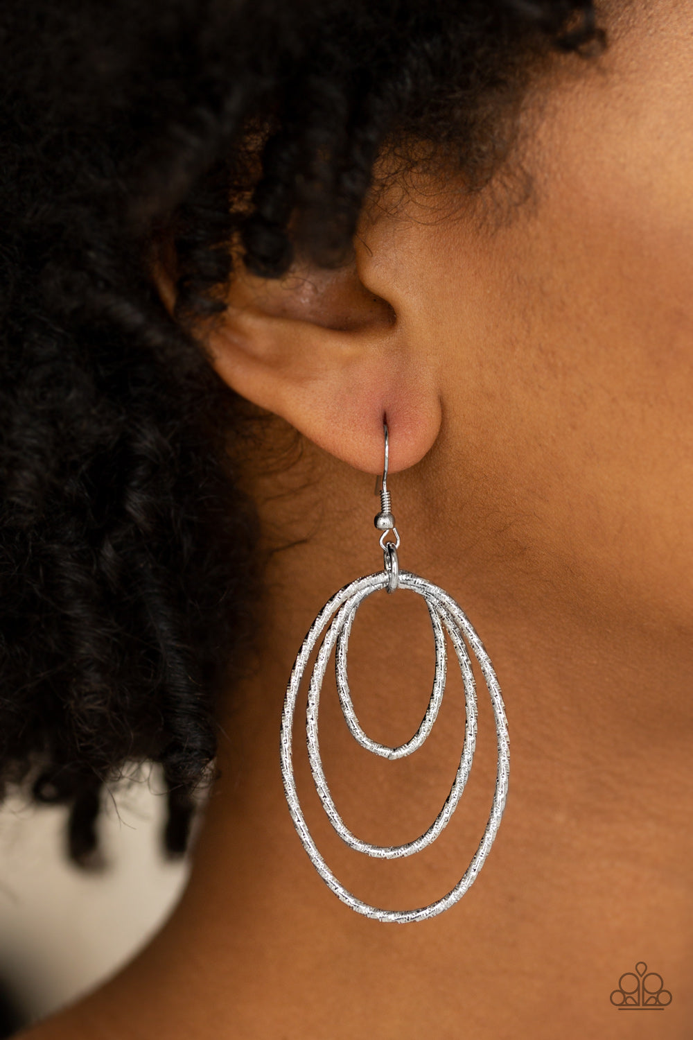 Paparazzi ♥ Strike Three - Silver ♥ Earrings