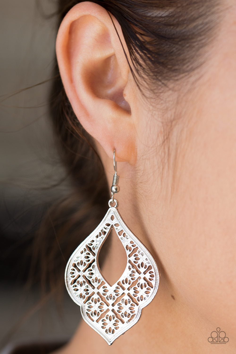Paparazzi ♥ Totally Taj Mahal - Silver ♥ Earrings
