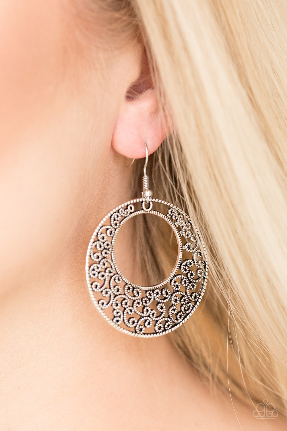 Paparazzi ♥ Wistfully Winchester - Silver ♥ Earrings