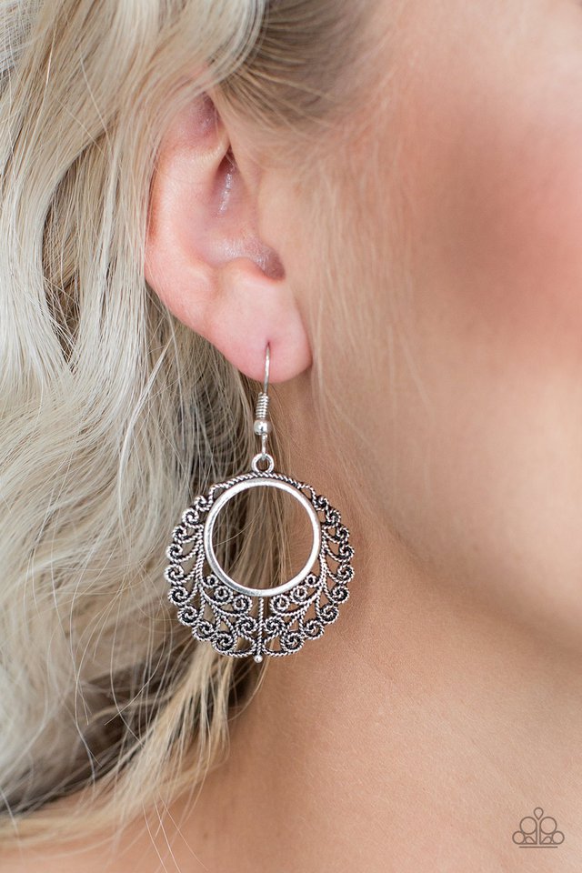Paparazzi ♥ Grapevine Glamorous - Silver ♥ Earrings
