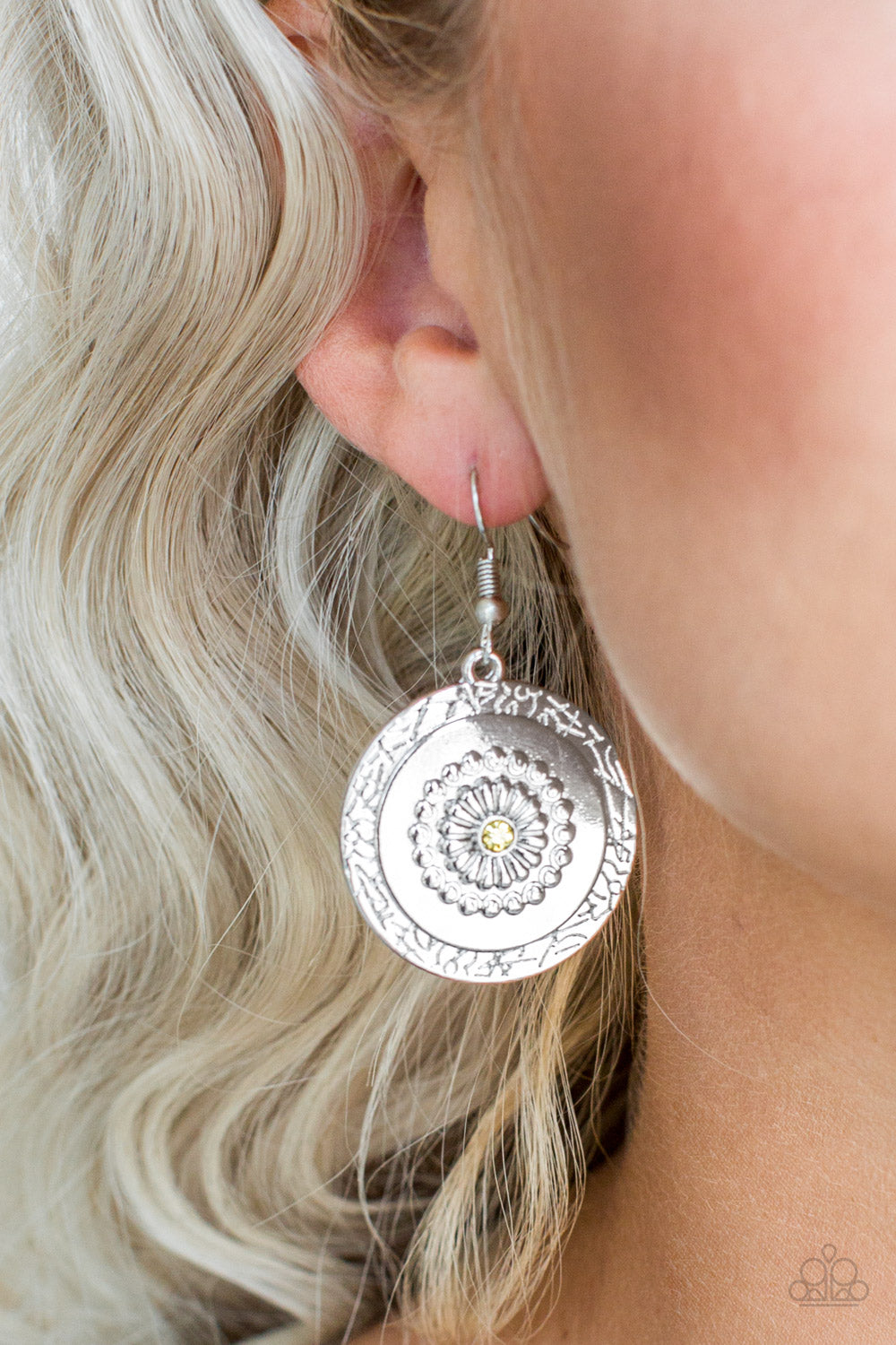 Paparazzi ♥ Peppy Poppy - Yellow ♥ Earrings
