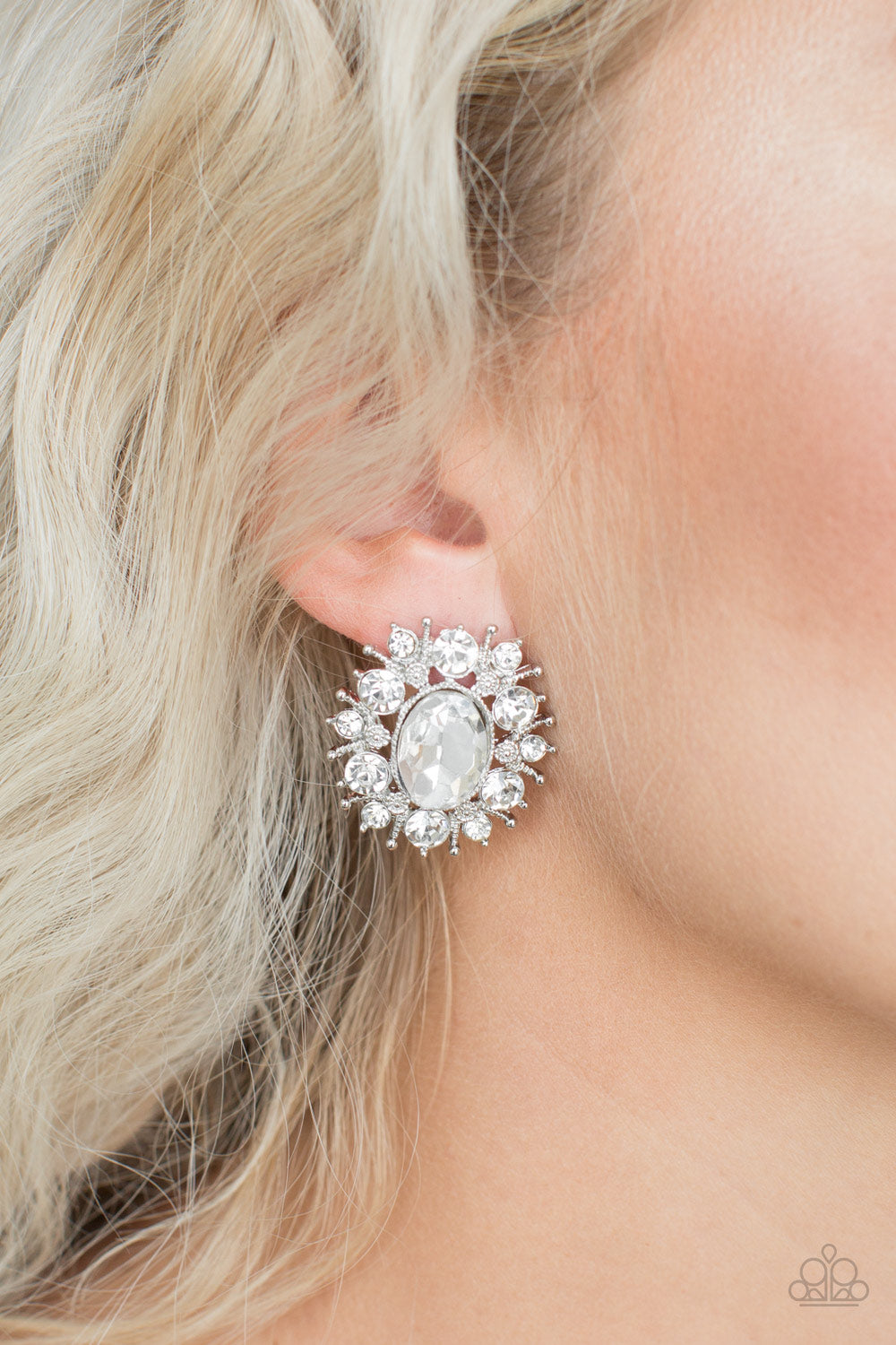 Paparazzi ♥ Serious Star Power - White ♥ Post Earrings