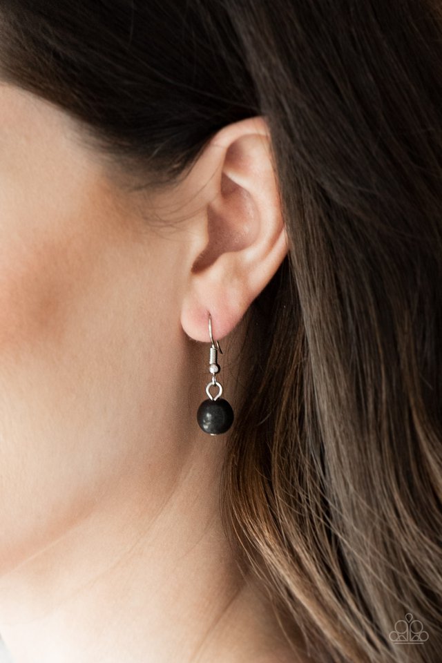 Paparazzi ♥ Full Frontier - Black ♥ Necklace