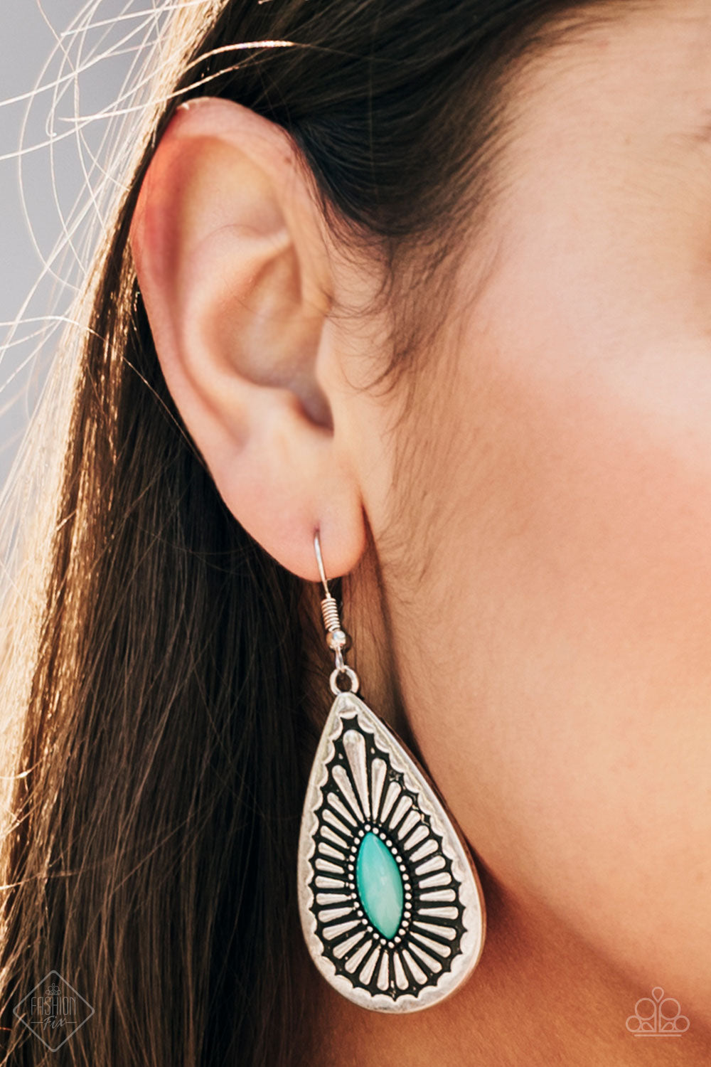 Paparazzi ♥ Wild Wilderness ♥ Earrings