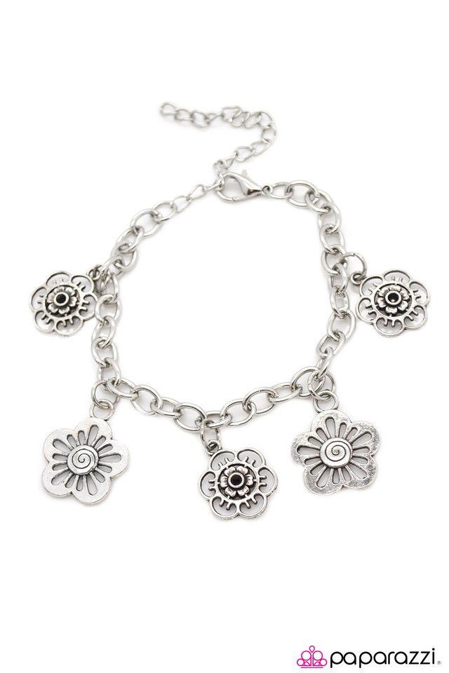 Paparazzi ♥ As We Go Along - Silver ♥ Bracelet