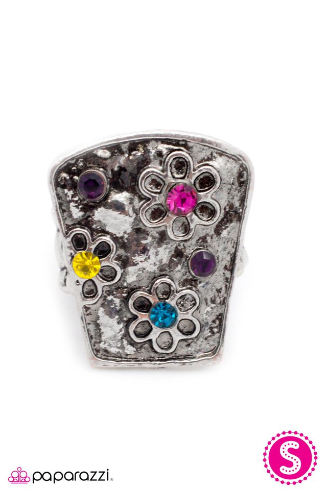 Paparazzi ♥ Late Bloomer - Yellow ♥ Ring