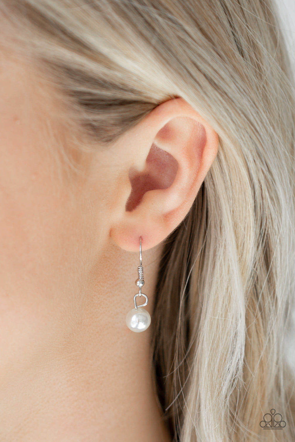 Paparazzi ♥ High Heels and Hustle - White ♥ Necklace