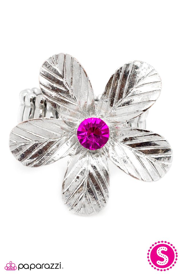 Paparazzi ♥ I Am an Island - Pink ♥ Ring