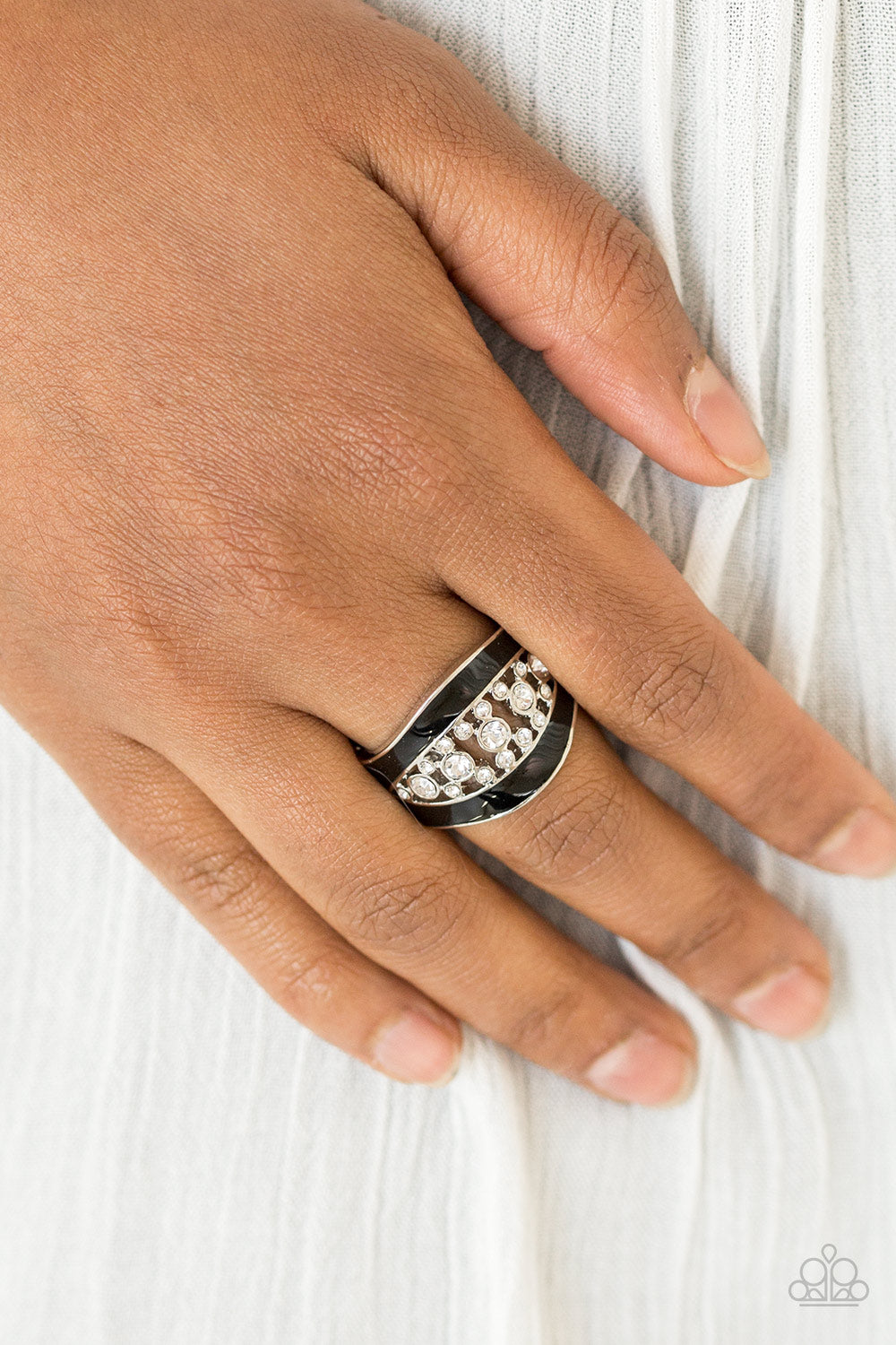 Paparazzi ♥ Trending Treasure - Black ♥ Ring
