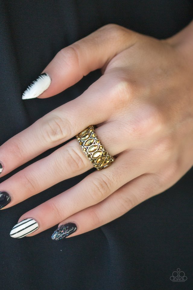 Paparazzi ♥ Radical Riches - Brass ♥ Ring