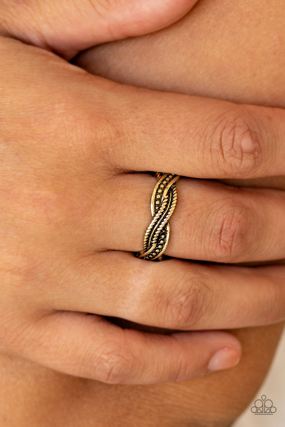 Paparazzi ♥ Texture Tango - Brass ♥ Ring
