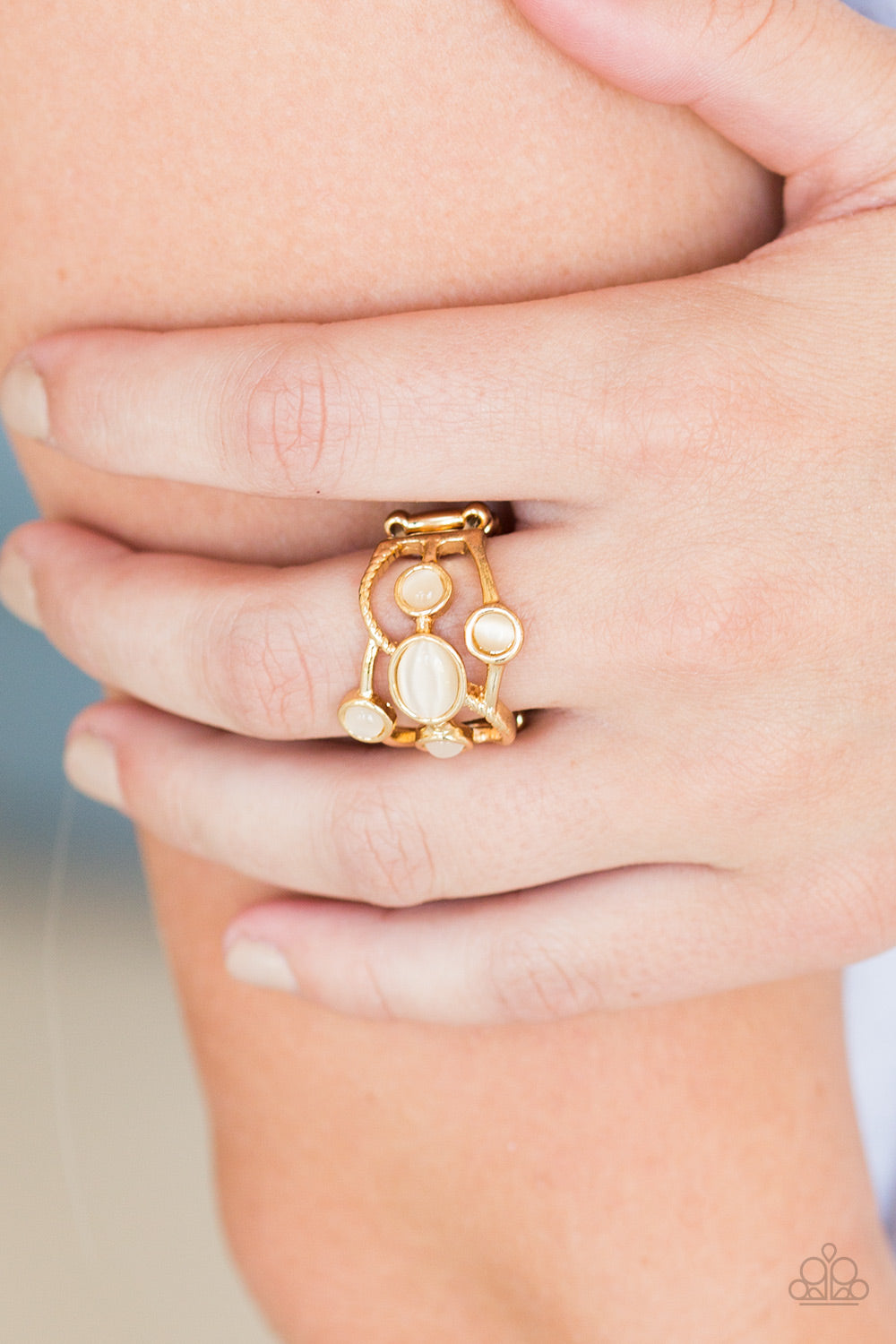 Paparazzi ♥ Moon Mood - Gold ♥ Ring