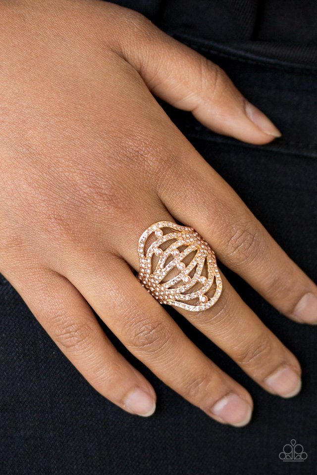 Paparazzi ♥ Stratospheric - Gold ♥ Ring