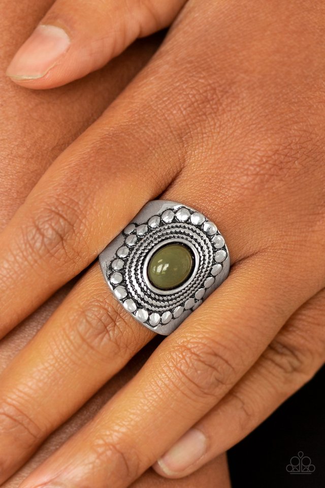 Paparazzi ♥ ZEN To One - Green ♥ Ring