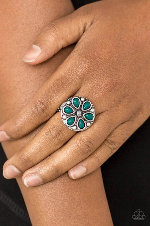 Paparazzi ♥ Color Me Calla Lily - Green ♥ Ring