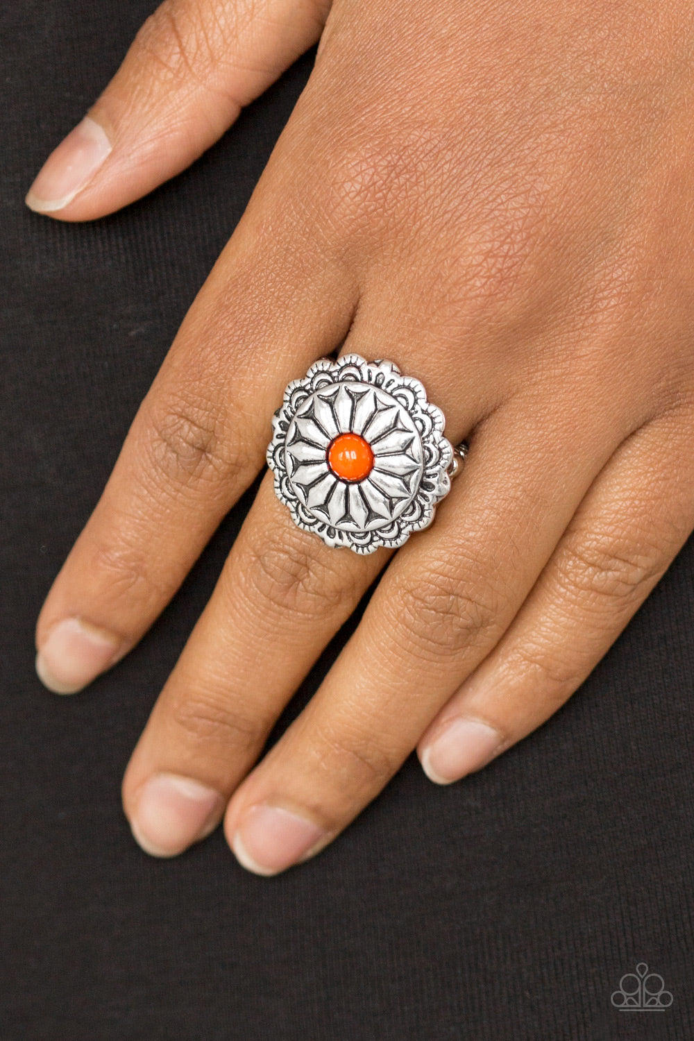 Paparazzi ♥ Daringly Daisy - Orange ♥ Ring