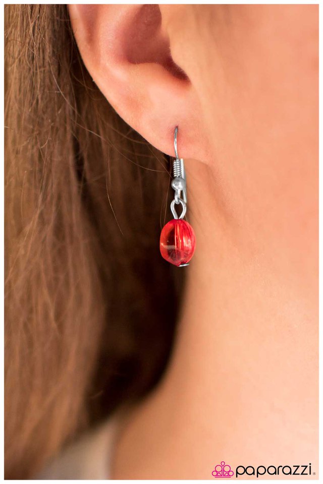 Paparazzi ♥ On The Outskirts - Red ♥ Necklace