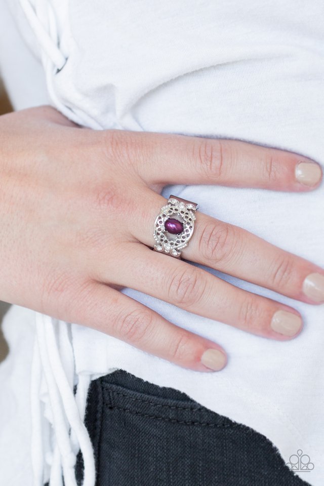 Paparazzi ♥ Mod Modest - Purple ♥ Ring