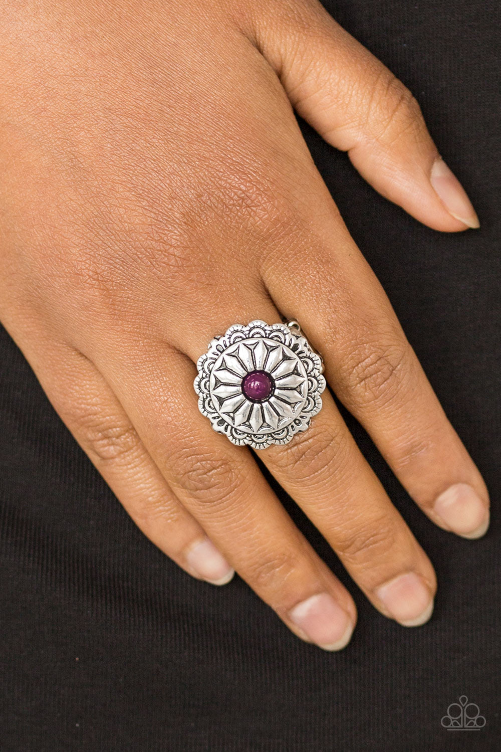 Paparazzi ♥ Daringly Daisy - Purple ♥ Ring