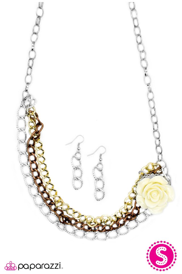 Paparazzi ♥ Rough Around the Edges - White ♥ Necklace