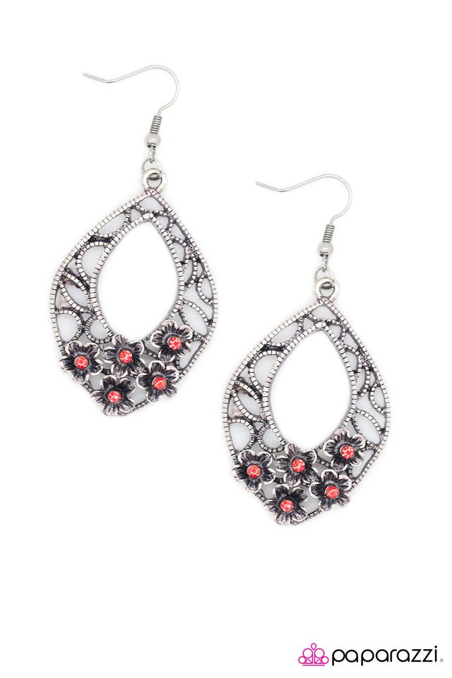 Paparazzi ♥ Garden Party - Red ♥ Earrings