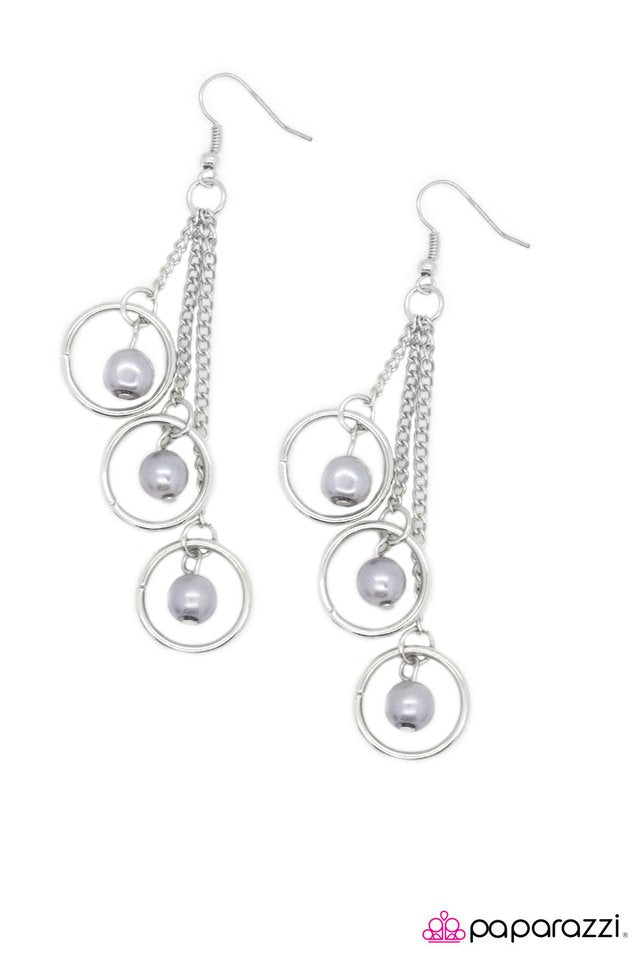 Paparazzi ♥ The Ripple Effect - Silver ♥ Earrings
