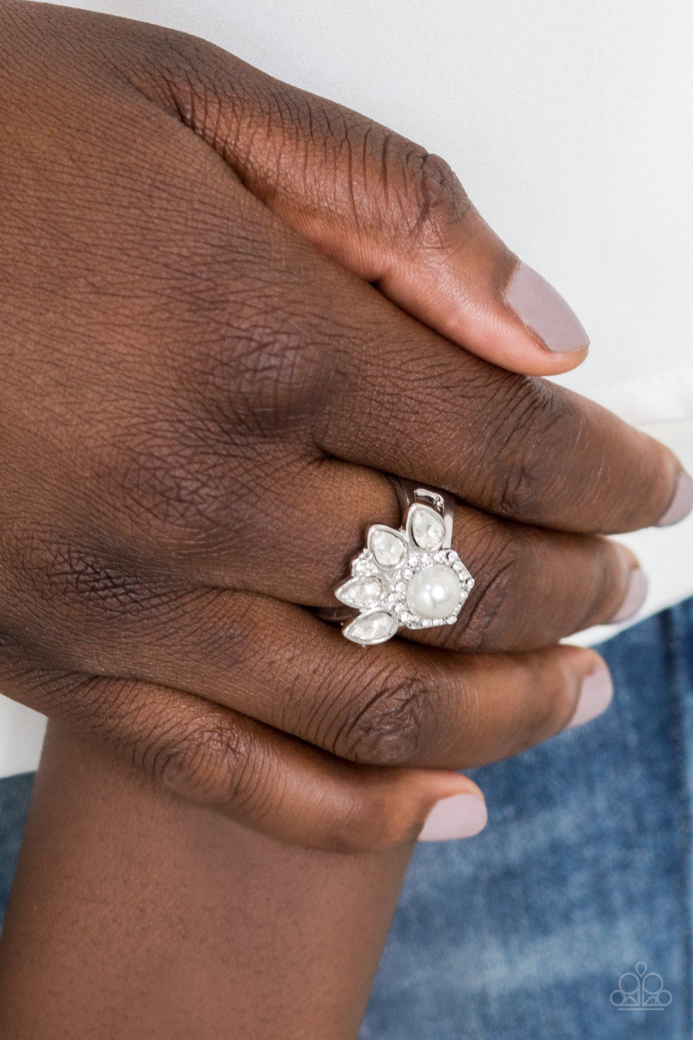 Paparazzi ♥ Crown Coronation - White ♥ Ring