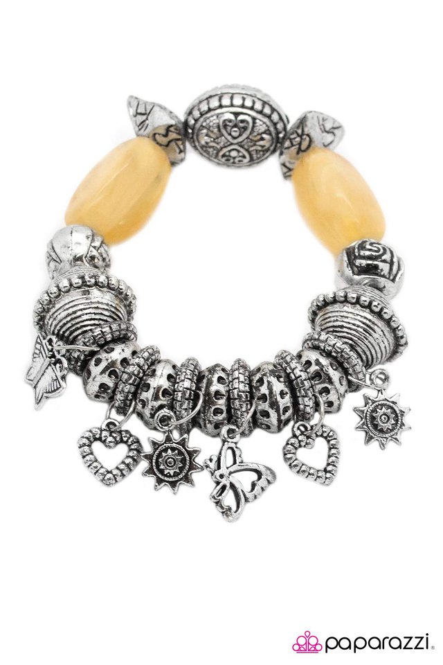 Paparazzi ♥ Give It a Swirl - Yellow ♥ Bracelet