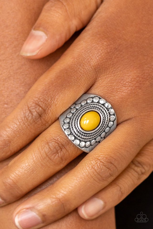 Paparazzi ♥ ZEN To One - Yellow ♥ Ring