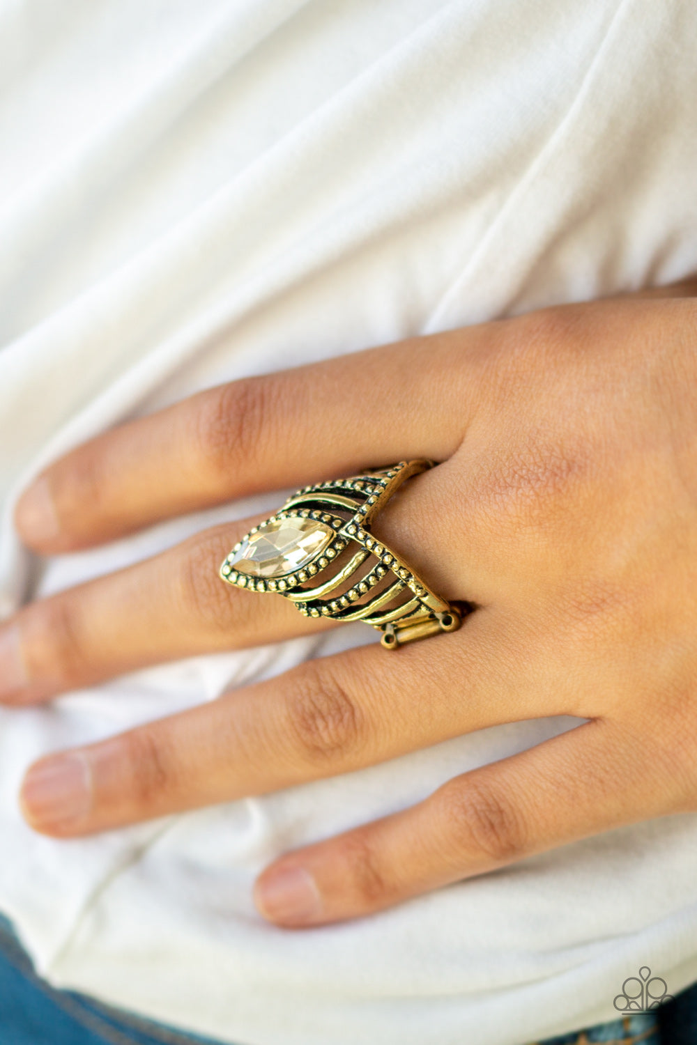 Paparazzi ♥ Heres Your Crown - Brass ♥ Ring