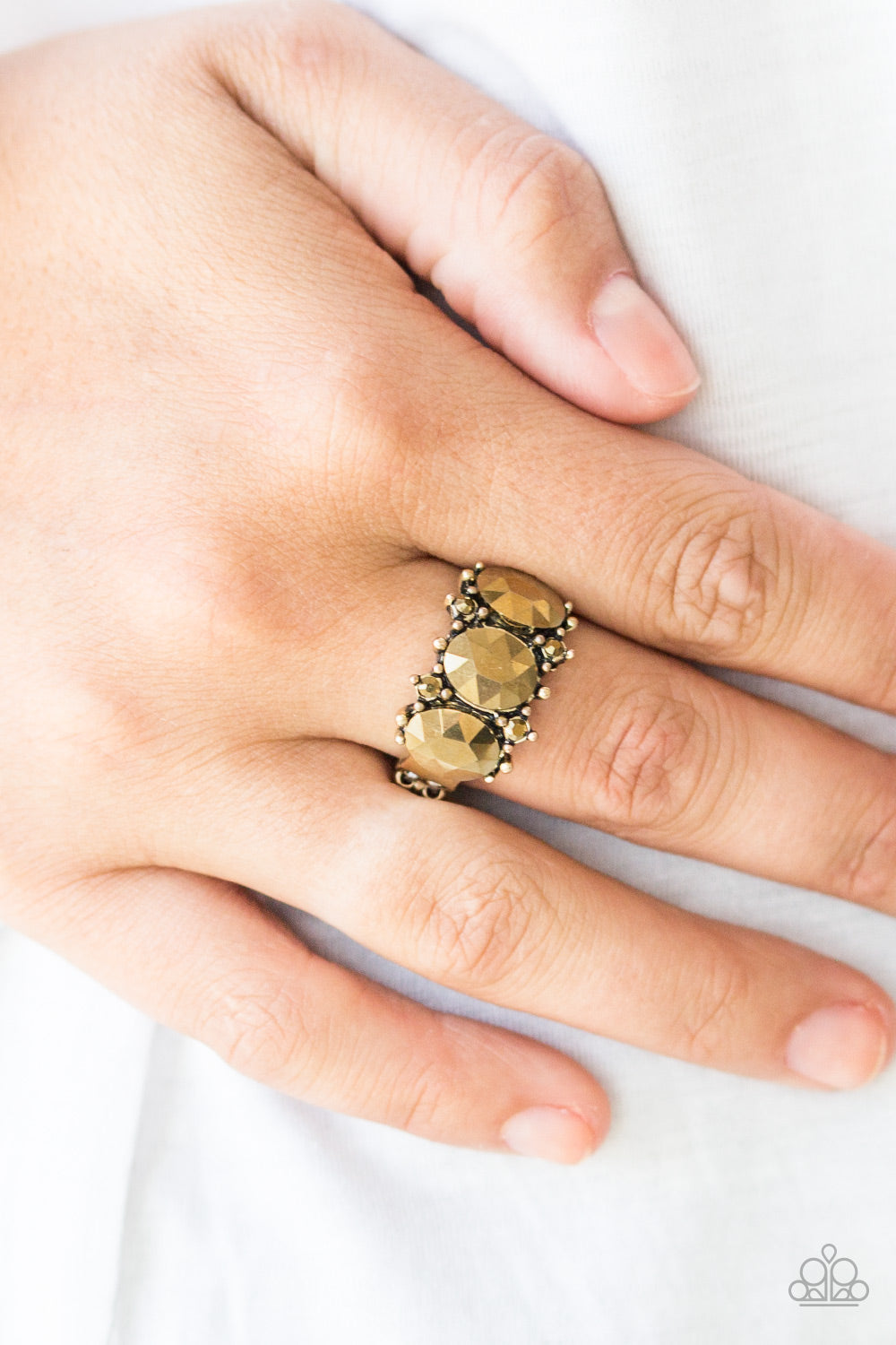 Paparazzi ♥ Straighten Your Crown - Brass ♥ Ring