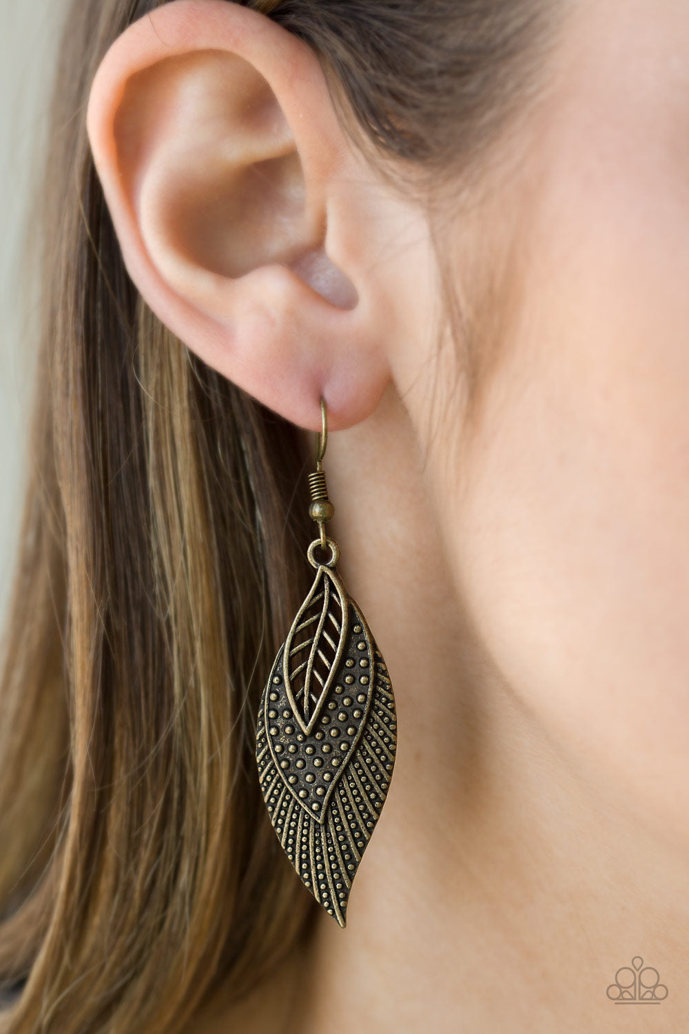 Paparazzi ♥ Wind Wanderer - Brass ♥ Earrings