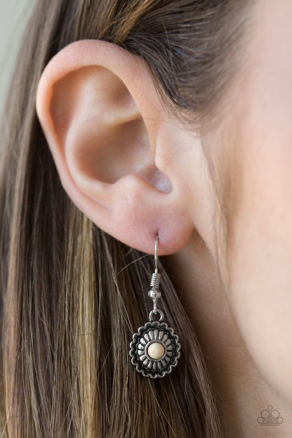 Paparazzi ♥ Wild In Wildflowers - White ♥ Earrings