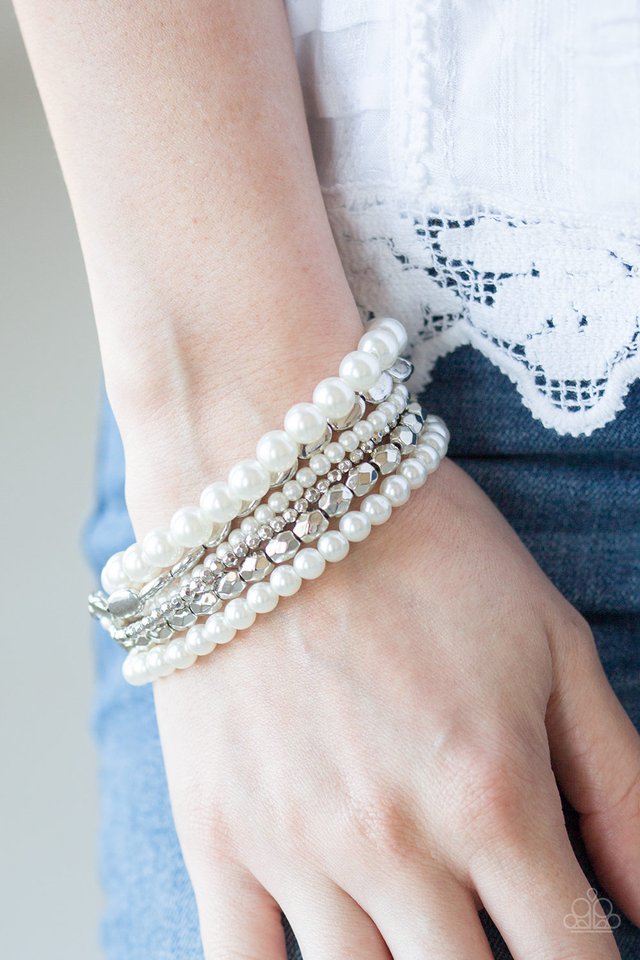 Paparazzi ♥ Metro Mix Up - White ♥ Bracelet