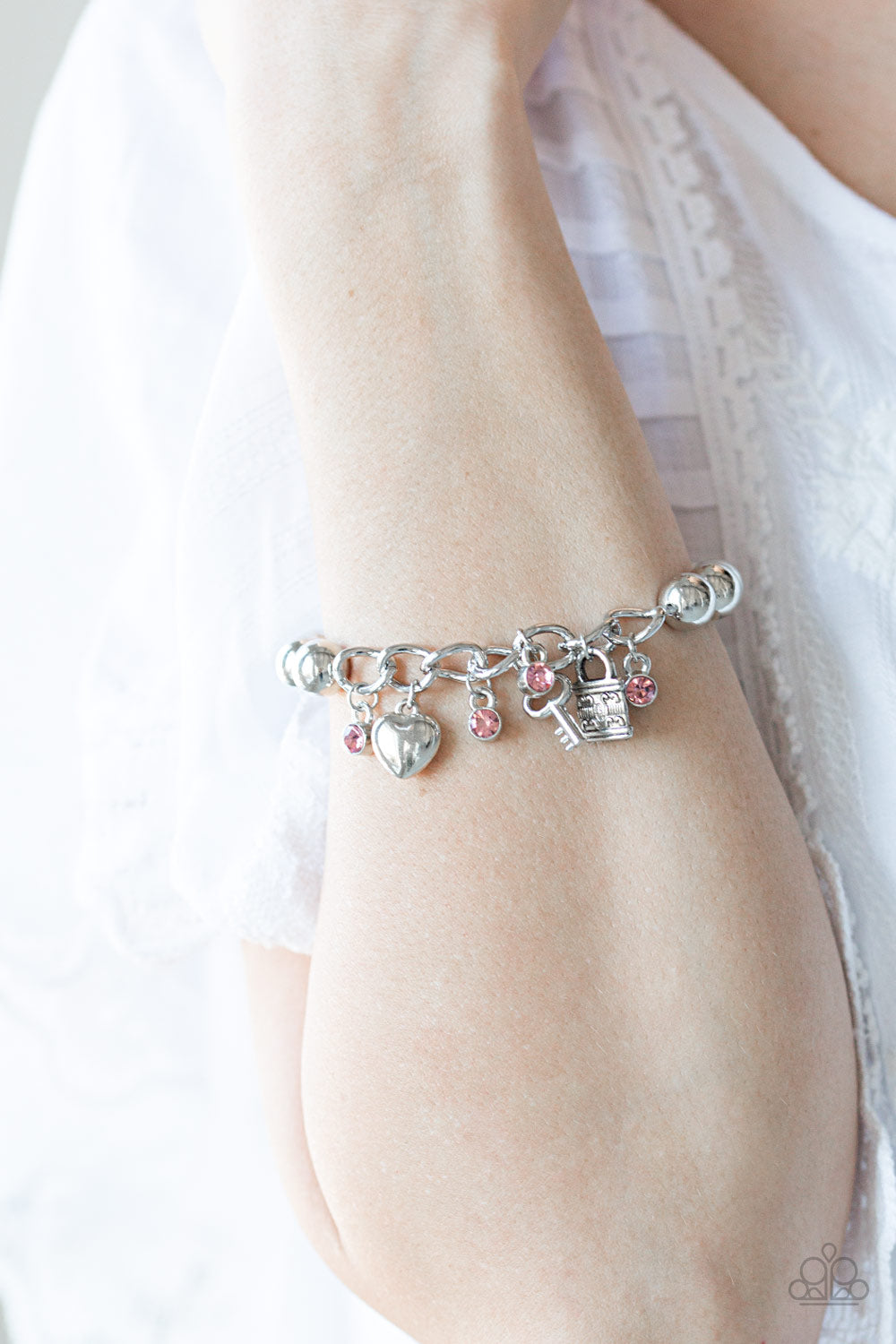 Paparazzi ♥ Feelin Flirtatious - Pink ♥ Bracelet