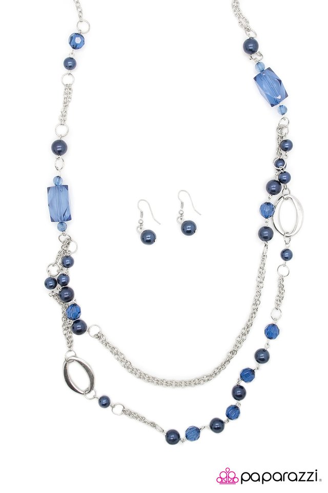 Paparazzi ♥ The Toast of the Town - Blue ♥ Necklace