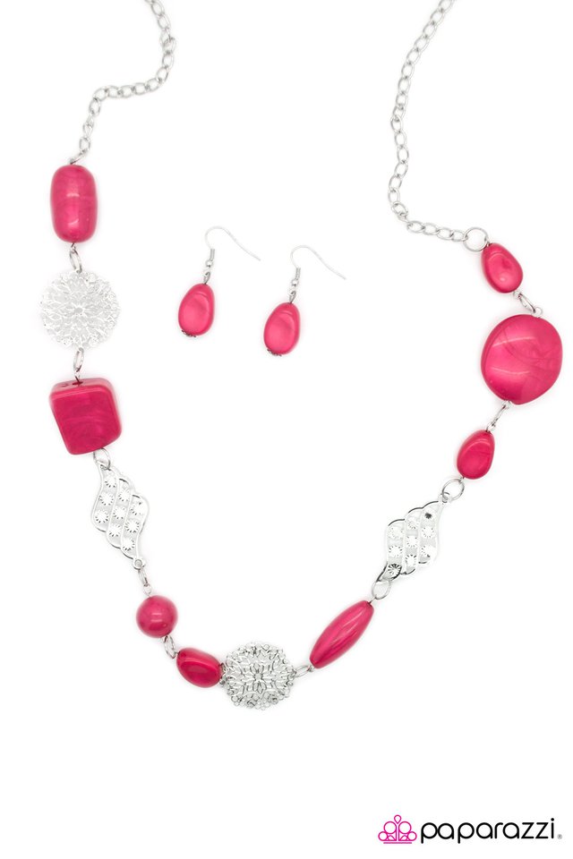 Paparazzi ♥ Let Me Elaborate - Pink ♥ Necklace