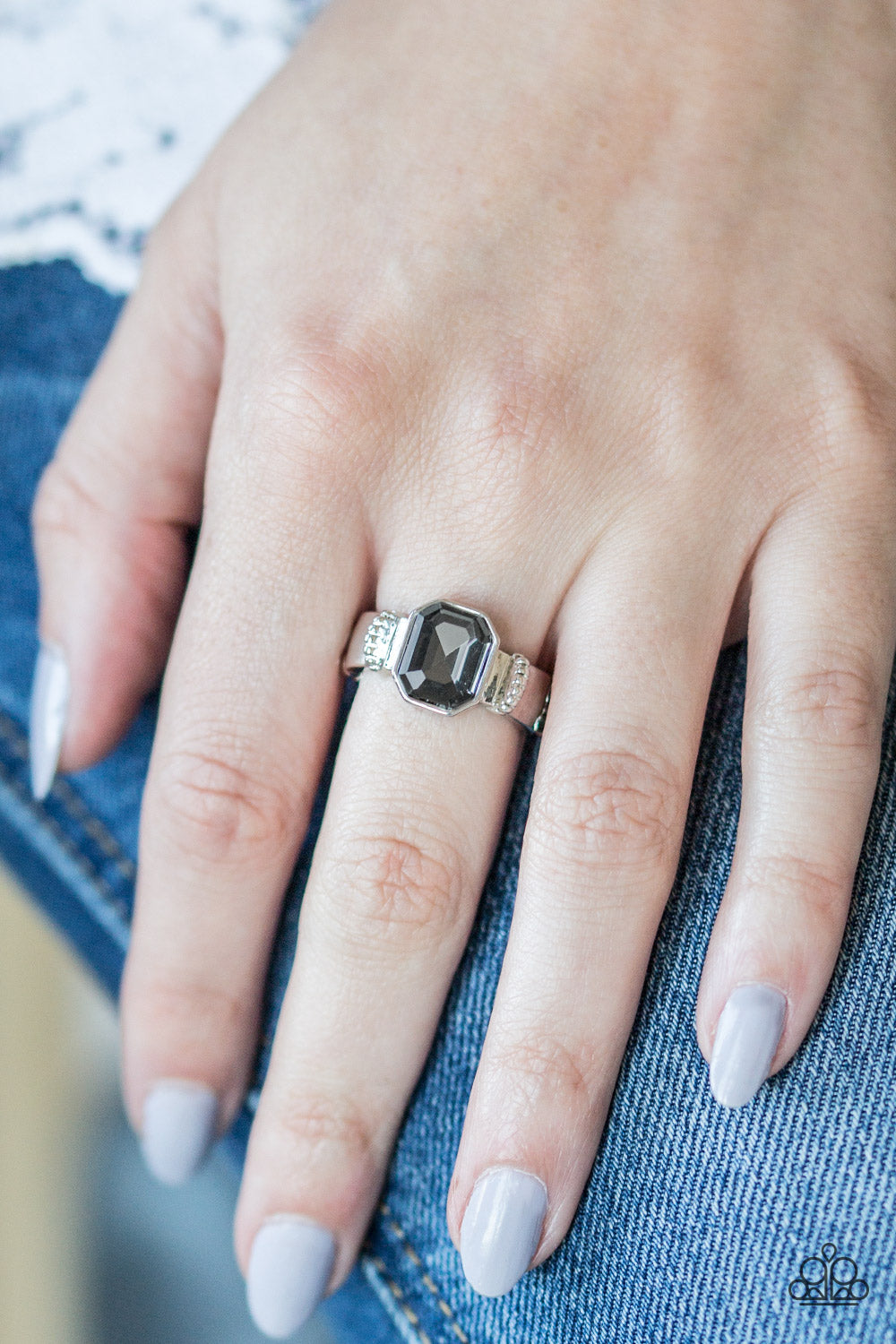 Paparazzi ♥ Regal Relic - Silver ♥ Ring