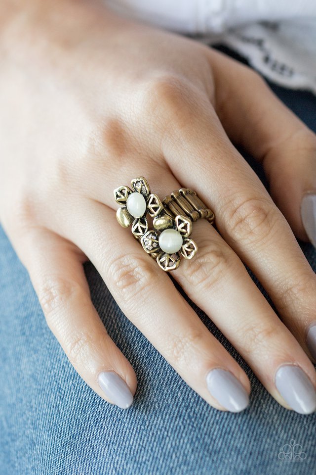 Paparazzi ♥ Magnolia Mansions - Brass ♥ Ring