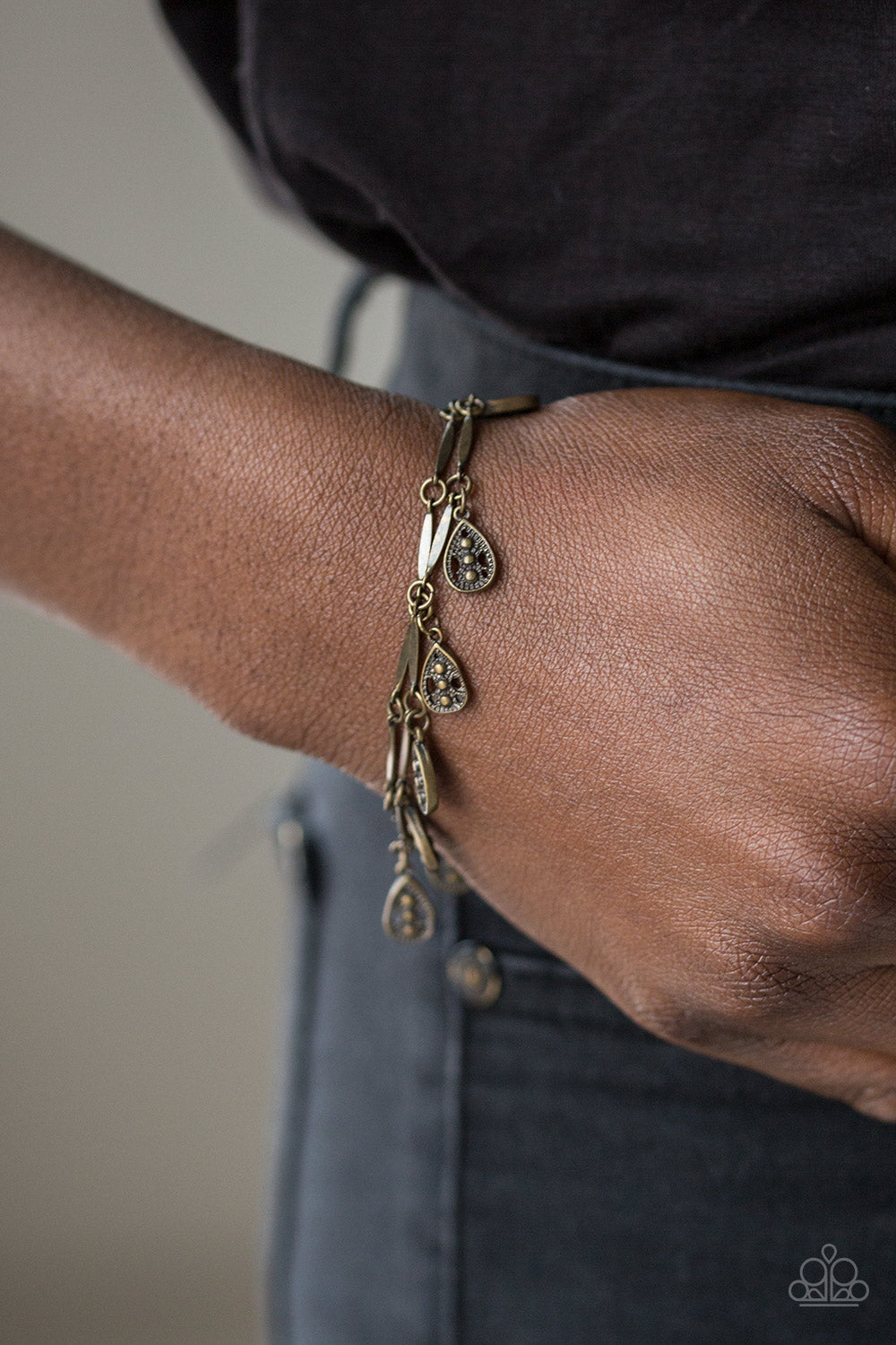 Paparazzi ♥ Gypsy Glee - Brass ♥ Bracelet