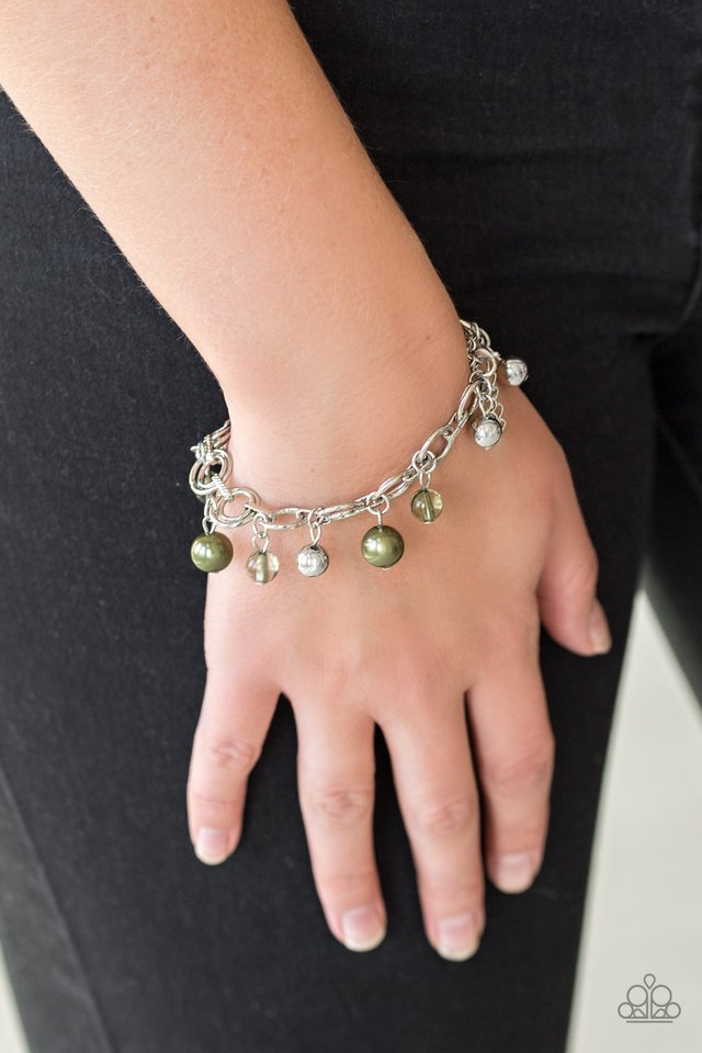 Paparazzi ♥ Fancy Fascination - Green ♥ Bracelet