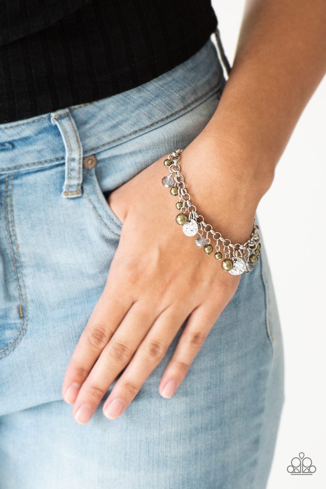 Paparazzi ♥ West Coast Wanderer - Green ♥ Bracelet