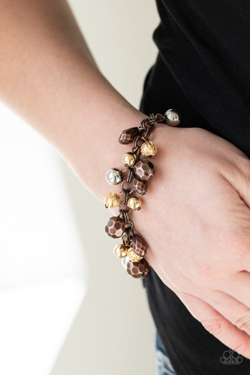 Paparazzi ♥ Invest In This - Multi ♥ Bracelet