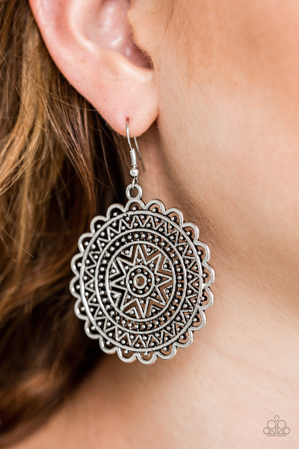 Paparazzi ♥ Be SOL Bold - Silver ♥ Earrings